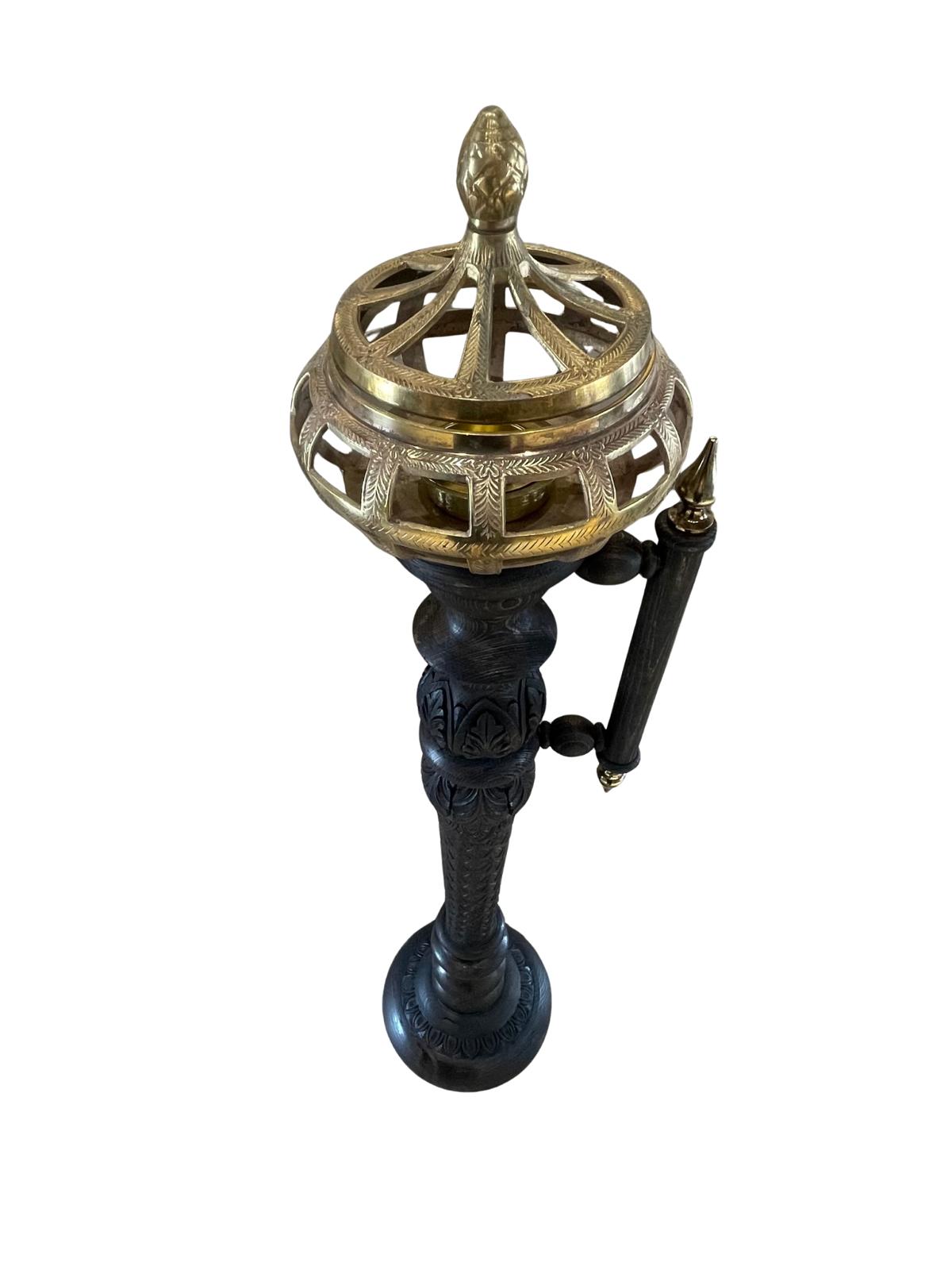 E 53   Standing Mubkhar with crown