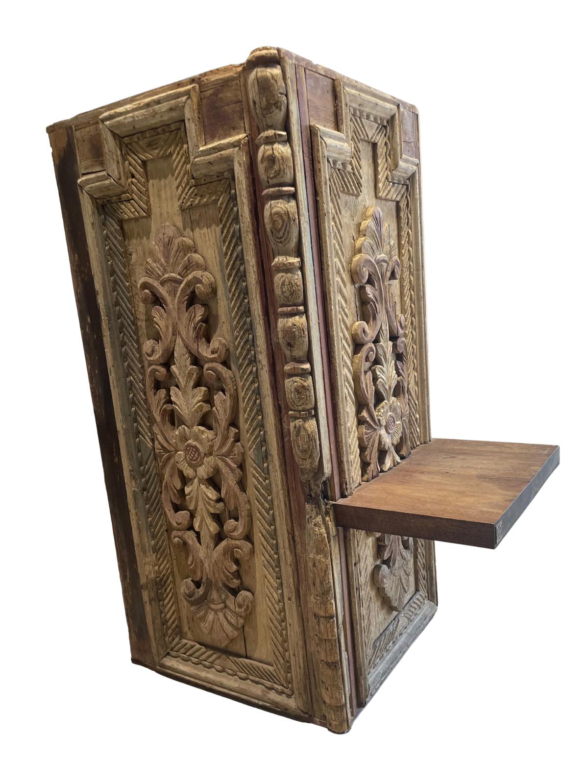 E 3    Egyptian Antique door bench